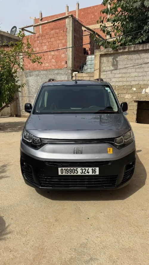 Fiat Doblo 2024 2 place