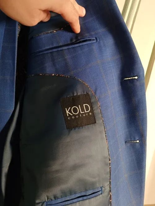 Magnifique costume de marque française 