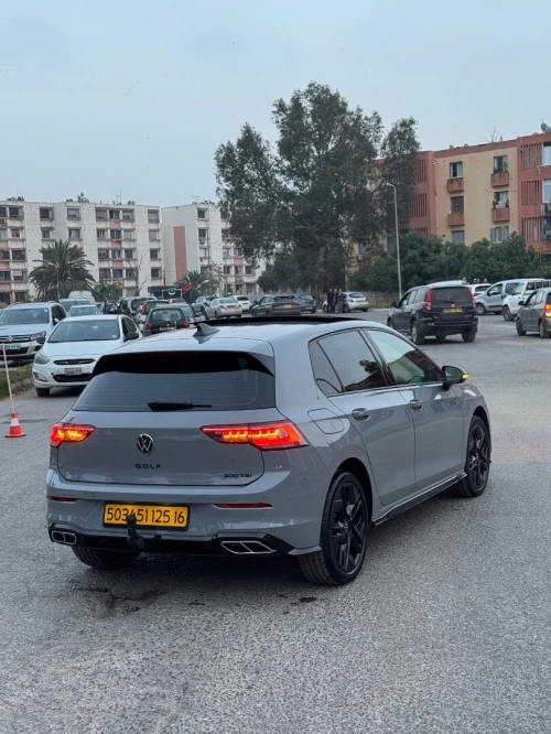 Volkswagen Golf 8 2025 R-Line