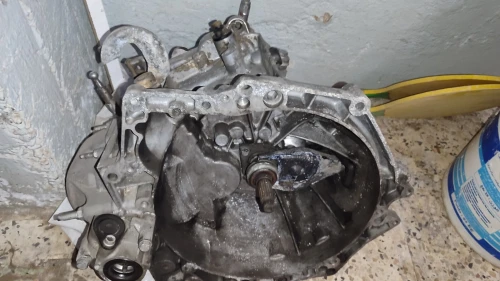 Disque plato buté volant moteur boite à vitesse 1.6 HDi 