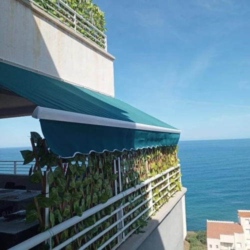 Tinda commercial, Store banne pergola