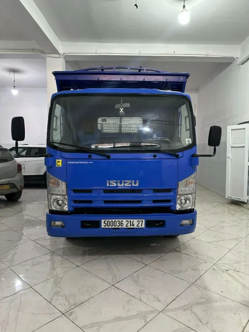Isuzu Isuzu npr 2014