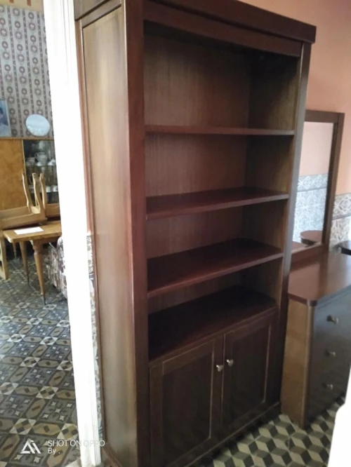 Jolie bibliothèque à Vendre