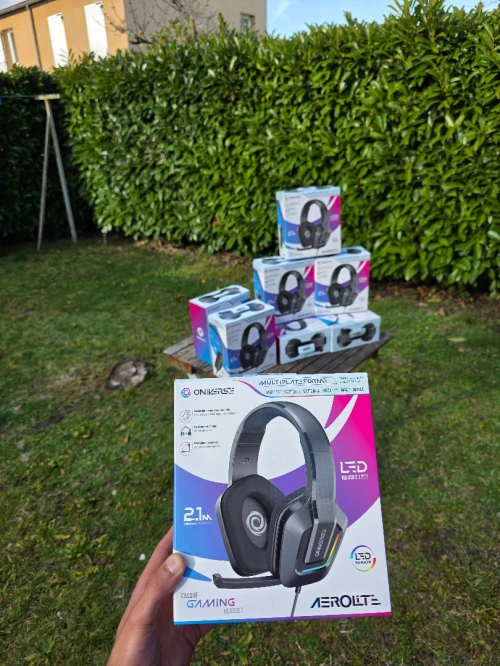 CASQUE GAMING ONIVERSE ORIGINAL  RGB ET MICRO