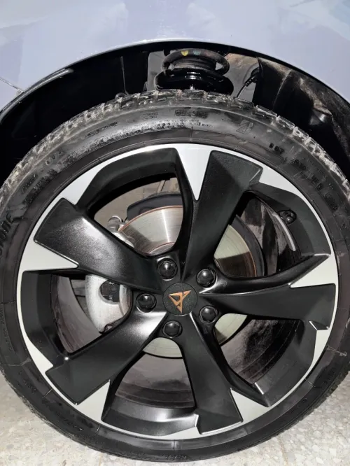 Cupra  Leon 2023 