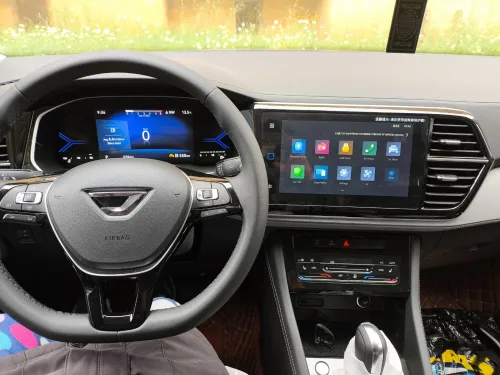 Volkswagen Jetta 2025 Vs5 flagship