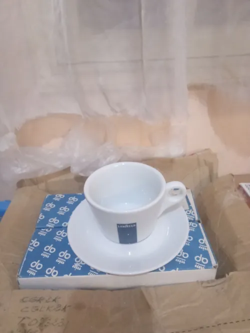 Vend tasses avec sous tasses porcelaines