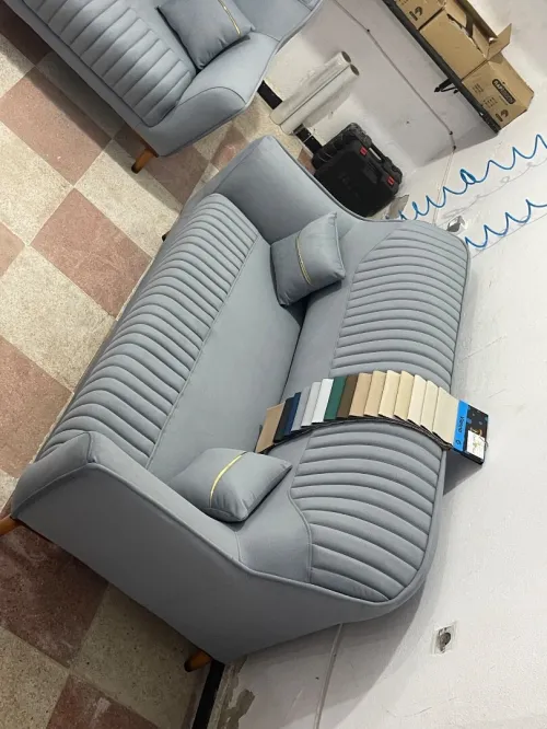 Salon moderne haute de gamme (prix datelier+ places et couleurs sur commande)