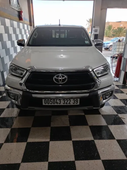 Toyota Hilux revo 2022 Omani hora
