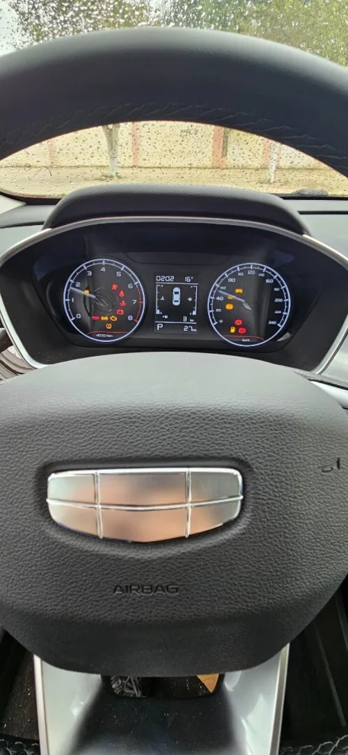 Geely Coolray 2025 
