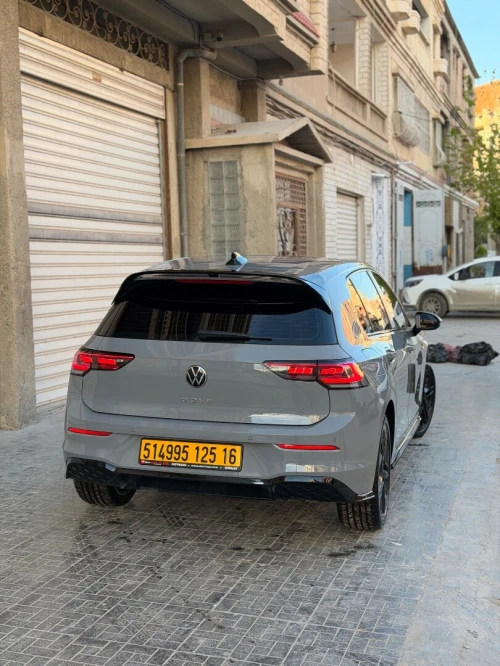 Volkswagen Golf 8 2025 R-Line