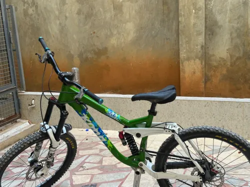Vélo professionnel kona 26