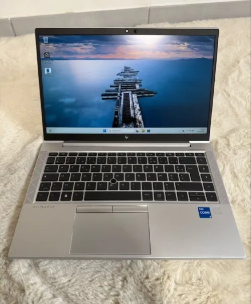 Ordinateur portable Hp EliteBook 840 G8 / core i5-1135G7 / 256 go SSD / 8 go ram
