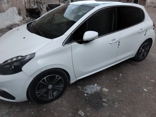 Peugeot 208 2019 