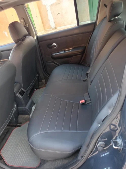 Nissan Tiida 5 portes 2010 Tiida 5 portes