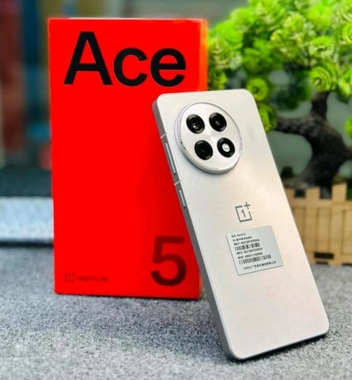 ONEPLUS ACE 5 Ram 12gb / Rom 256gb / Batterie 6600mah