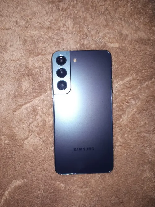 Samsung S22