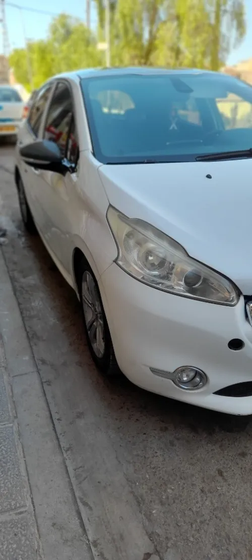Peugeot 208 2015 Active