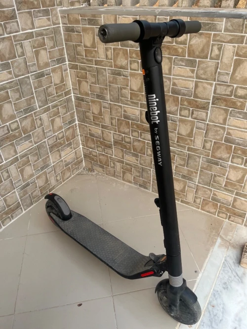 Trottinette électrique ninebot es2