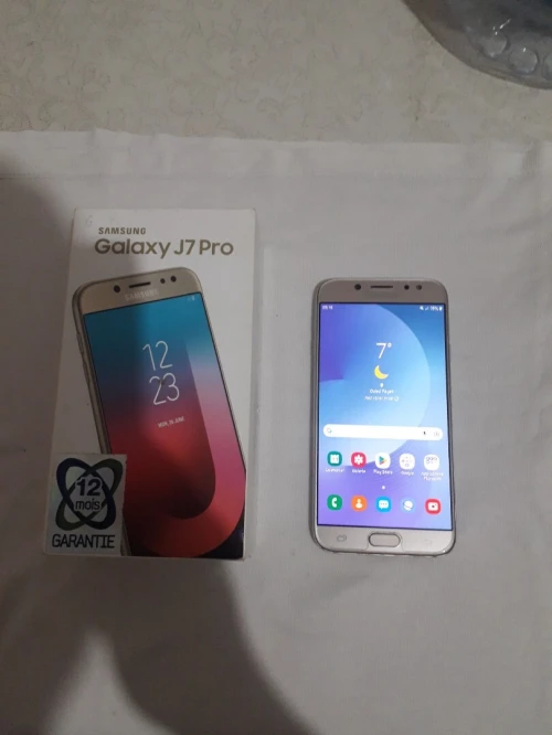 Samsung Galaxy j7 pro