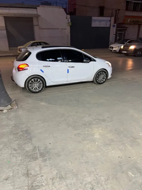 Peugeot 208 2016 Allure Facelift
