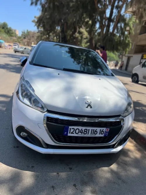 Peugeot 208 2016 Allure Facelift