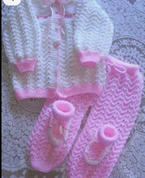 Vêtements de bébé au crochet 