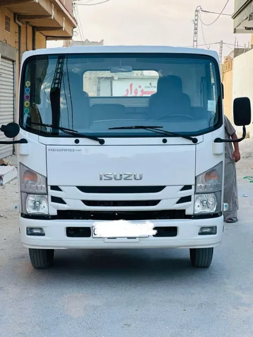 Isuzu Npr 71 2023