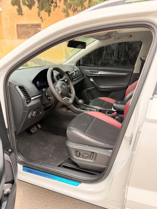Skoda Karoq 2025 Luxury full option