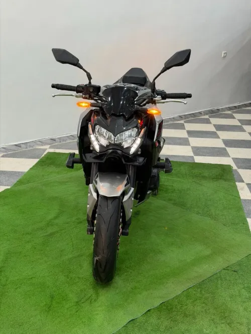 Kawazaki Z900 2023