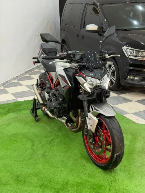 Kawazaki Z900 2023
