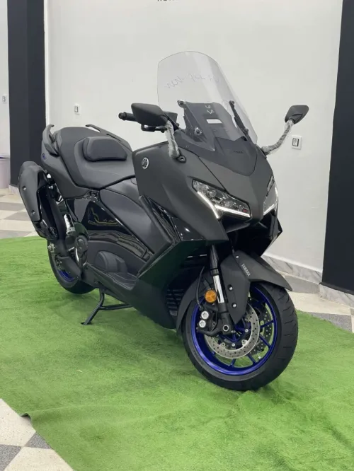 Yamaha tmax 563 2025