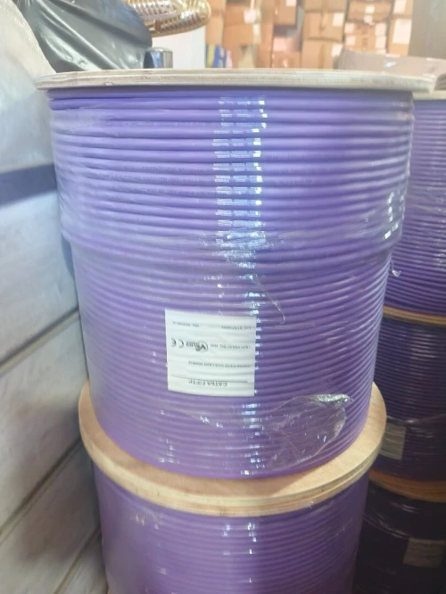 Câble réseau 4 paires FTP CAT 6 A LSZH