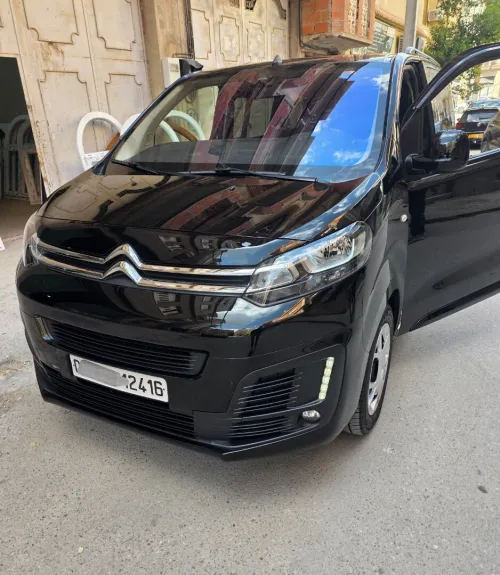 Citroen Jumpy 9 place 2024 La tout