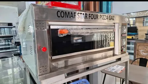 four comaf star special piza
