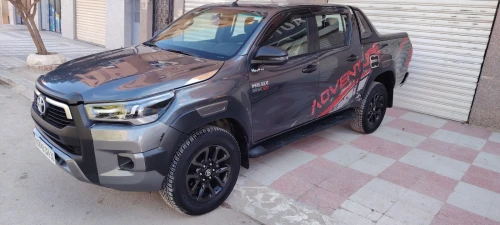 Toyota Adventure 2024 