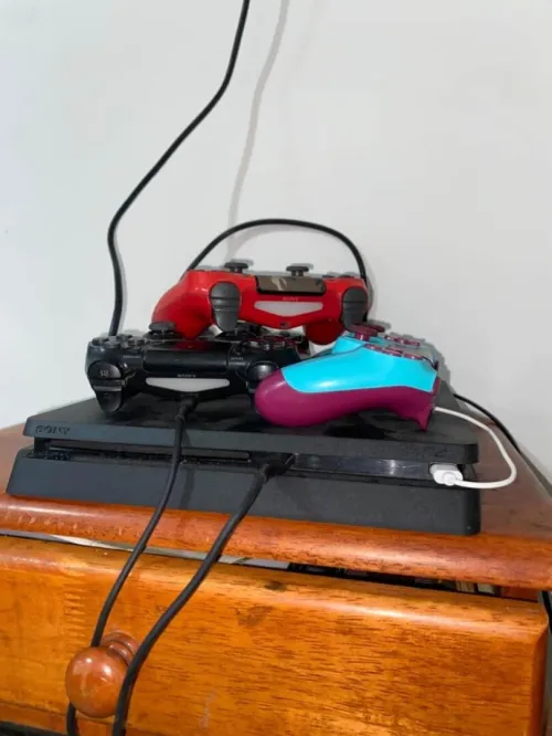 PlayStation 4 slim