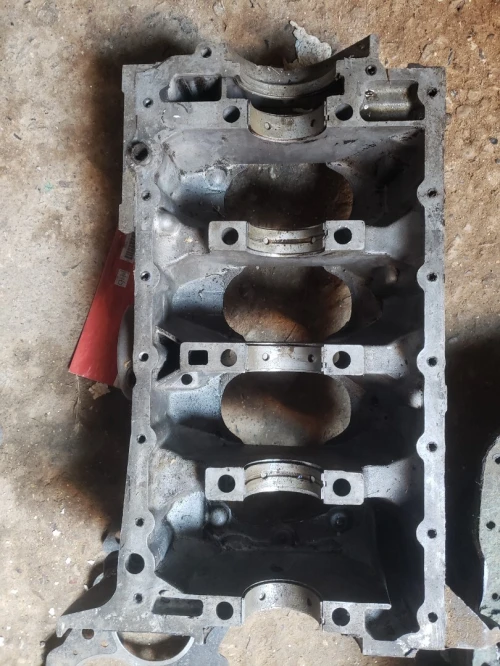 Pieces pour moteur essence 205 206 207 208 308 saxo