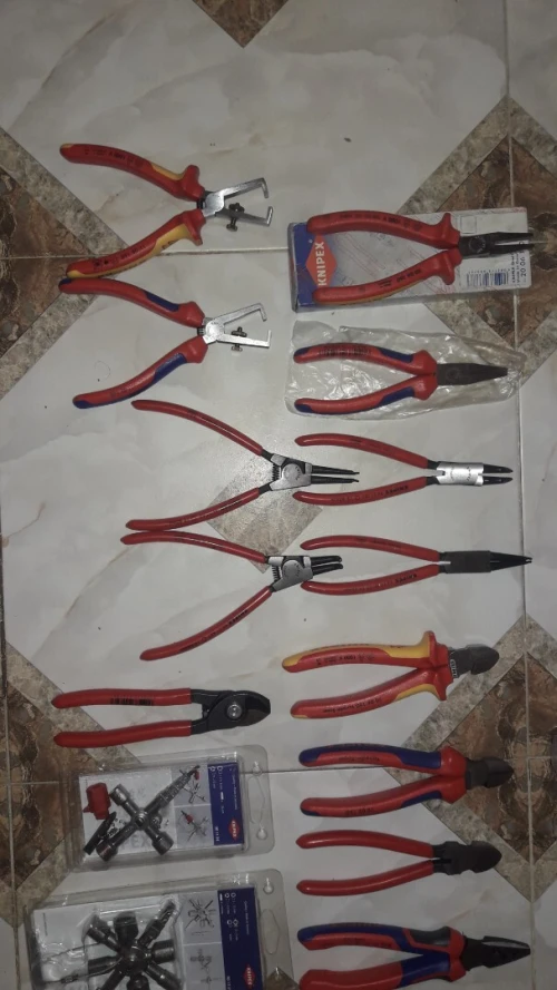 Pince knipex + de 40 articule neuf , made in germany .
