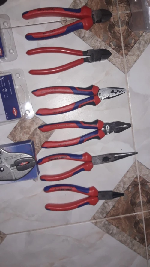 Pince knipex + de 40 articule neuf , made in germany .
