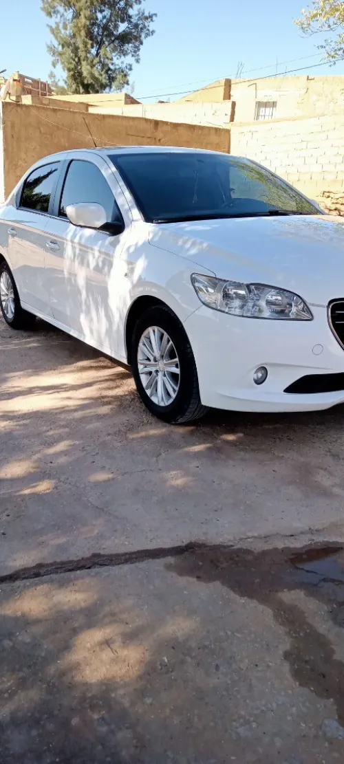 Peugeot 301 2014 Allure