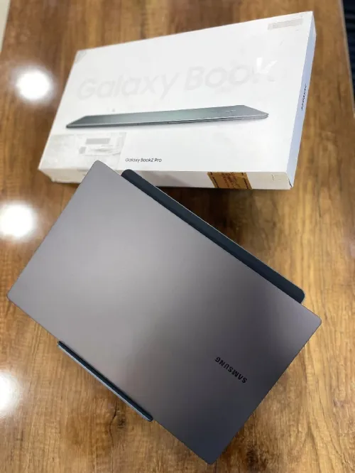 Samsung Galaxy Book2 Pro I5-1240P EVO 8Go 256GB SSD