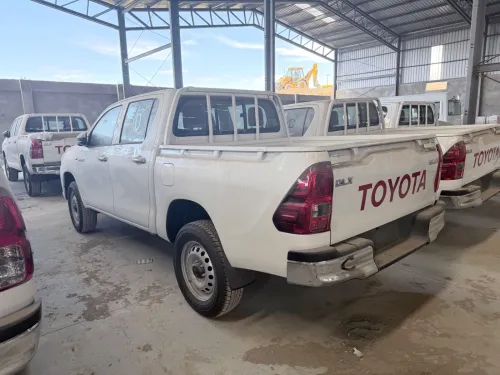 Toyota Revo  2025 simple