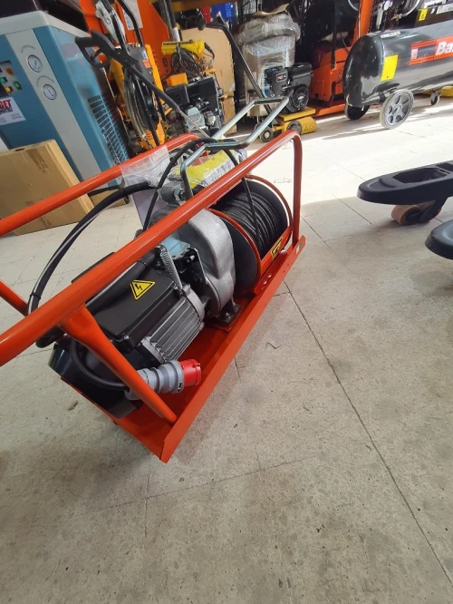 Monte charge 1800kg 