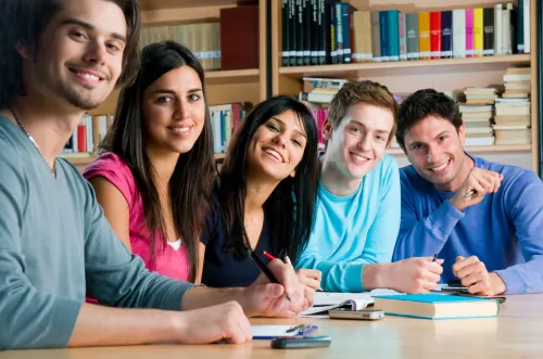 ETUDES UNIVERSITAIRES ET COLLÉGIALES AU CANADA : C'EST ICI, C'EST MAINTENANT ! 
