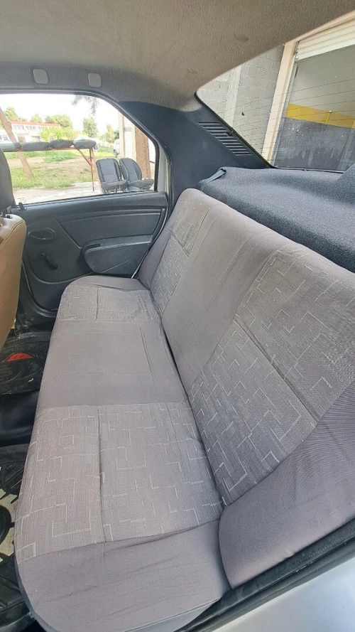 Dacia Logan 2011 Base