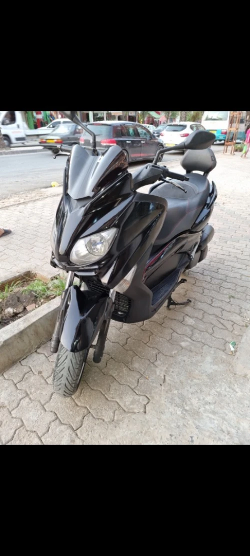 Yamaha Xmax  édition sport 2015