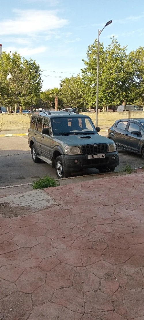 Mahindra Scorpion 4x4 2010 Tout terrain