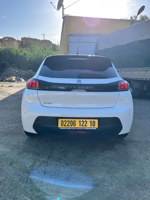 Peugeot 208 2022 