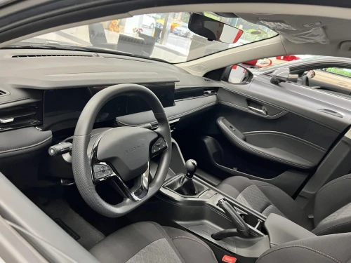 roewe i5 2026 manuelle sans toit